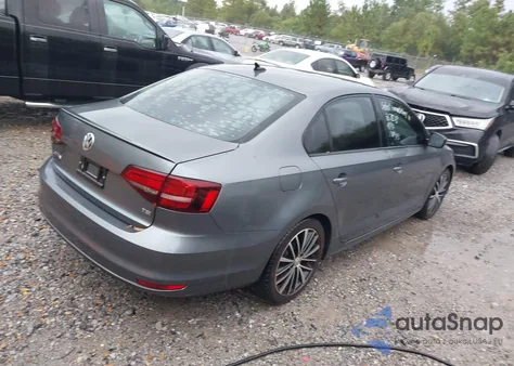 2016 Volkswagen Jetta 1.8T Sport z USA, uszkodzony, nr VIN 3VWD17AJ0GM367838